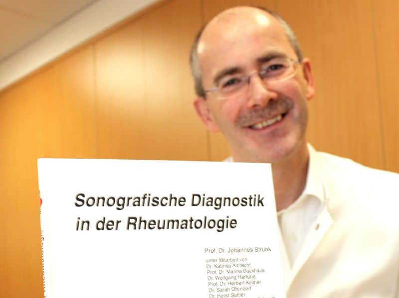 Dr. <b>Johannes Strunk</b>, Chefarzt der Rheumatologie im Krankenhaus Porz am Rhein ... - strunk