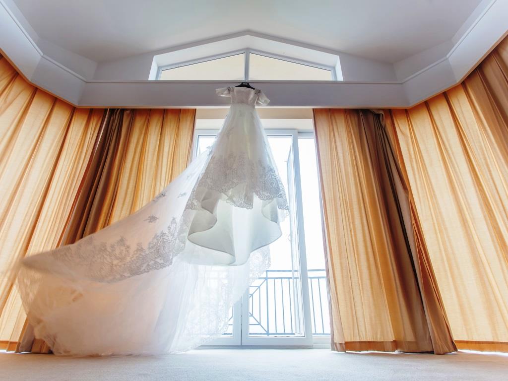 Das Brautkleid: i-Tüpfelchen und Grundgerüst der perfekten Hochzeit - copyright: pixabay.com