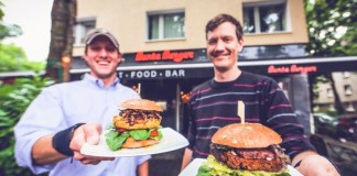 Veganer Fastfood-Genuss in Köln-Ehrenfeld: Bunte Burger - copyright: Mirko Polo