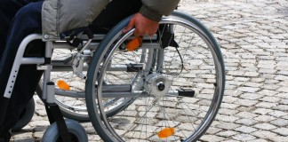 Brutaler Überfall auf Rollstuhlfahrer in Köln Mülheim - Zeugen dringend gesucht copyright: Albrecht E. Arnold / pixelio.de