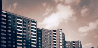 In mehr als 80 Prozent der deutschen Großstädte haben sich die Preise für Wohnungen und Häuser in den vergangenen zehn Jahren nach oben entwickelt. copryright: Bernd Kasper / pixelio.de
