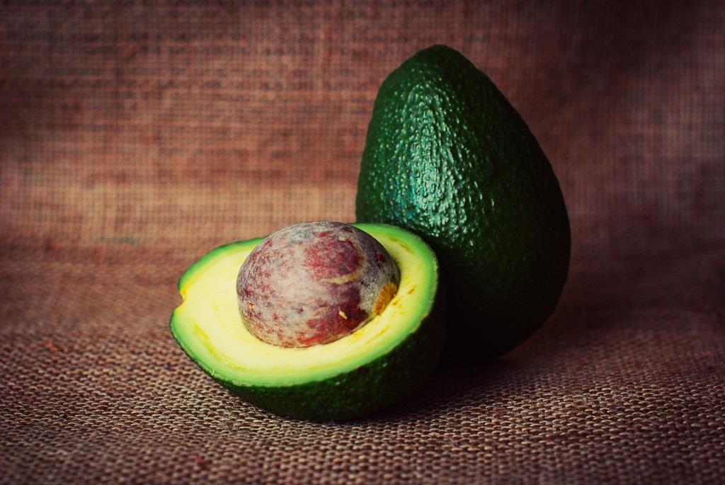 Avocados enthalten viel Vitamine E, ein wirksames Antioxidans. copyright: pixabay.com