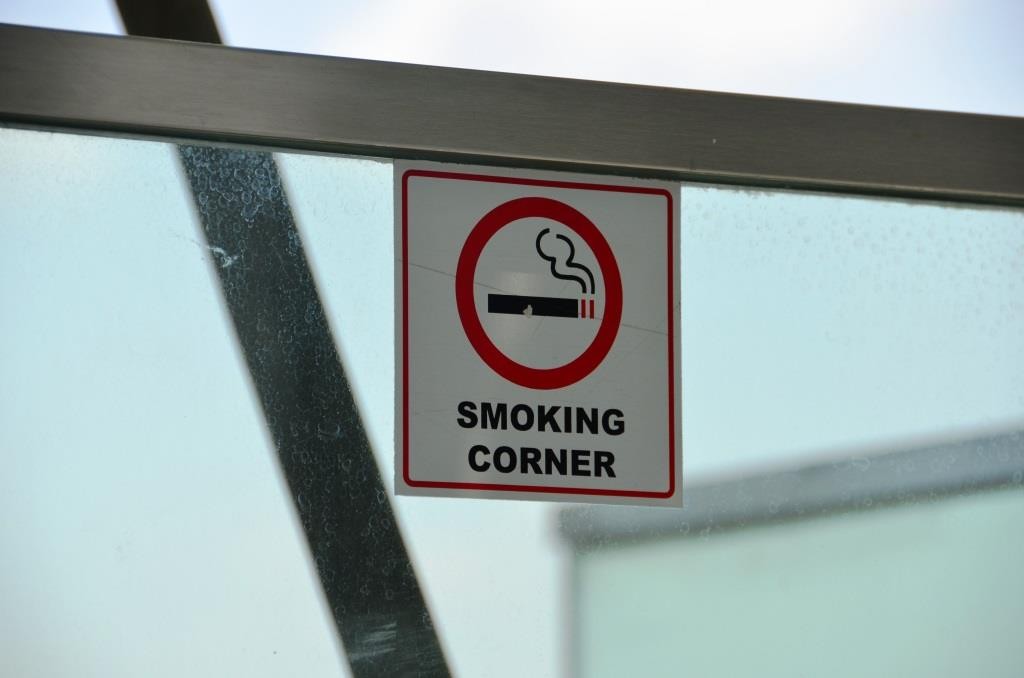 Wohin mit den Rauchern? Aus dem gesellschaftlichen Abseits geht es nur ohne Tabakzigarette copyright: pixabay.com