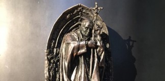 Diese Papst-Reliquie wurde aus dem Kölner Dom gestohlen copyright: Polizei Köln