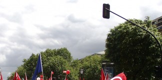 Demonstrationen in Köln rund um die politische Situation in der Türkei am Sonntag stellen Polizei Köln vor große Herausforderung copyright: Peter Herlitze / pixelio.de (Symbolbild)