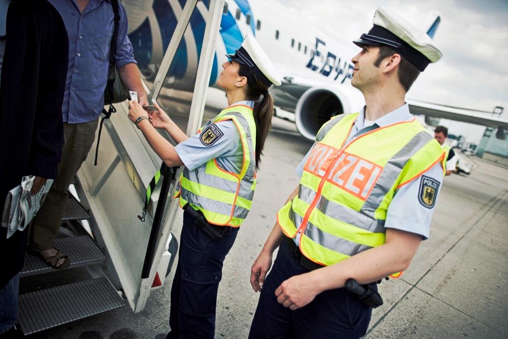 Festnahmen durch die Bundespolizei am Flughafen Köln Bonn copyright: Bundespolizei (Symbolbild)