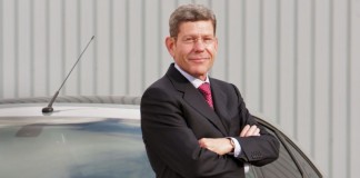 Bernhard Mattes (60) hatte das Amt als Vorstandsvorsitzender der Ford-Werke AG am 12. September 2002 übernommen, seit der Umfirmierung zur GmbH ist er Vorsitzender der Geschäftsführung. Bereits seit Juli 1999 war er als Vorstand Marketing und Verkauf und als stellvertretender Vorstandsvorsitzender für Ford tätig. - copyright: CityNEWS