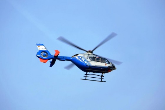 Zur Beweissicherung setzt die Polizei Köln einen Hubschrauber ein. - copyright: pixabay.com