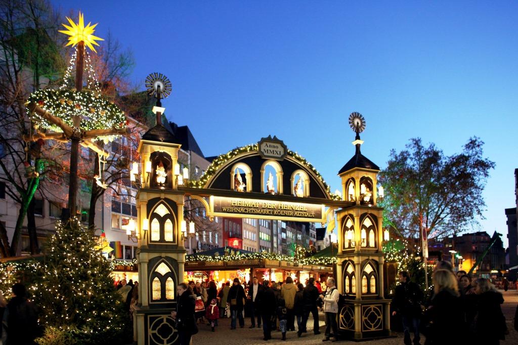 Auf den Kölner Weihnachtsmärkten einfach und kostenlos per WLAN ins Internet. copyright: Weihnachtsmarkt Kölner Altstadt