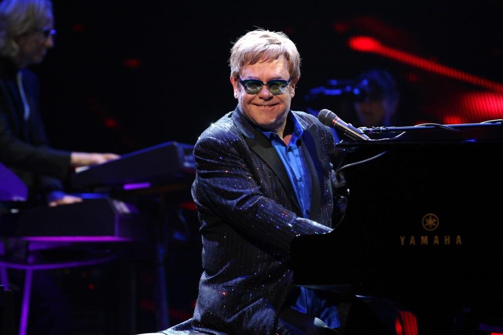 2017 setzt Elton John seine überaus erfolgreiche Tour zum aktuellen Album "Wonderful Crazy Night" und mit seinen Greatest Hits fort! - copyright: Melanie Escombe