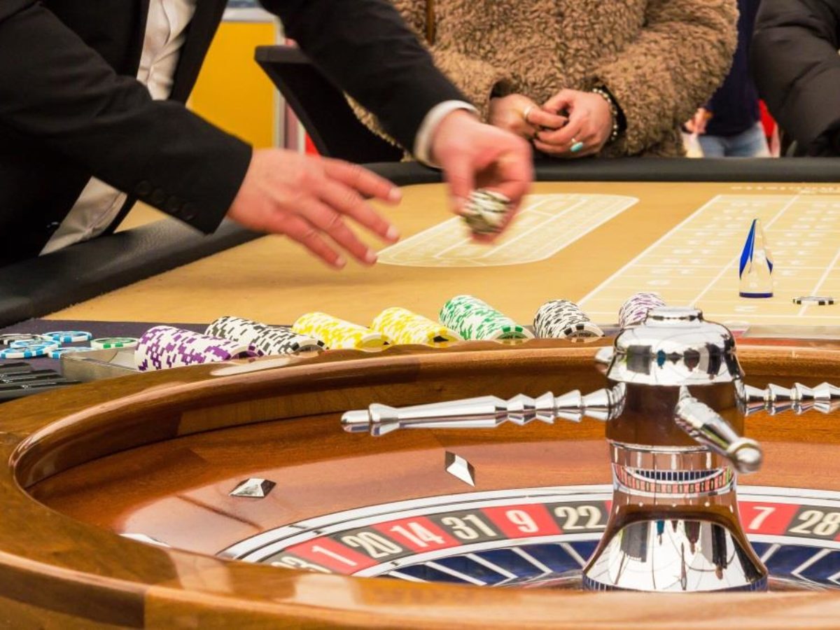8 Ways To casino online Without Breaking Your Bank