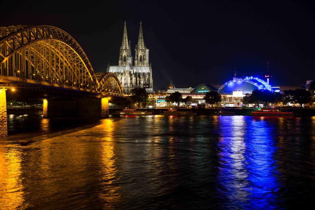 Im Musical Dome Köln nimmt Bonnie Tyler die Fans mit auf eine musikalische Zeitreise. copyright: CityNEWS / Alex Weis