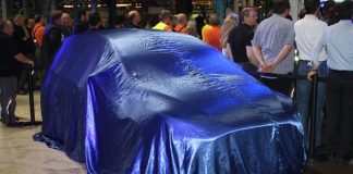 Noch verhüllt: Der neue Ford Fiesta aus Köln! - copyright: CityNEWS / Christian Esser