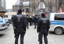 Die Polizei war an Silvester 2019 mit einem Großaufgebot im Einsatz. (Symbolbild) copyright: Polizei Köln