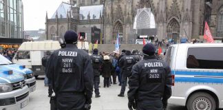Die Polizei war an Silvester 2019 mit einem Großaufgebot im Einsatz. (Symbolbild) copyright: Polizei Köln