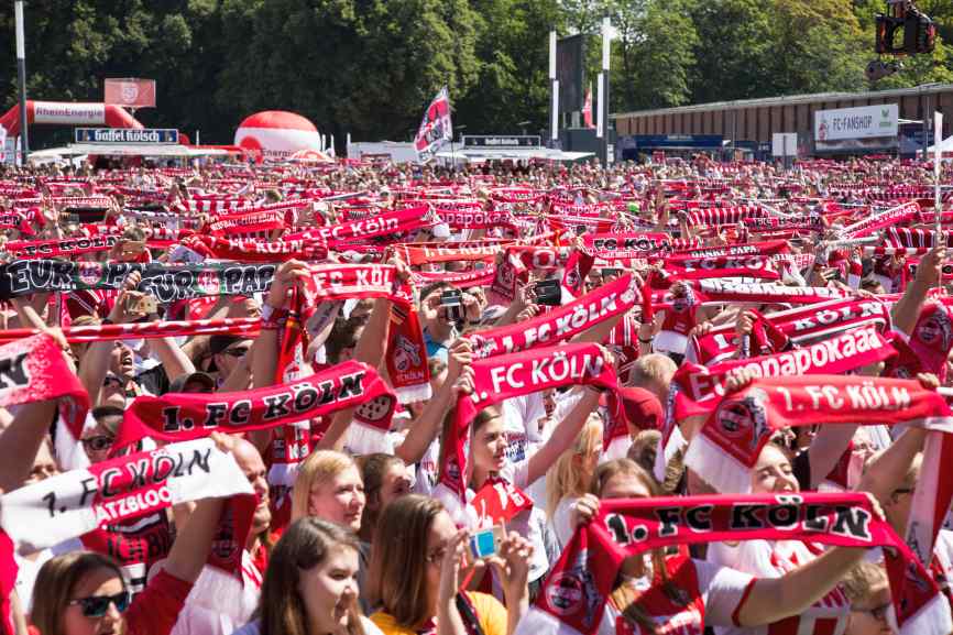 Ein rot-weißes Farbenmeer bei der Saisoneröffnung 2017 des 1. FC Köln - © CityNEWS