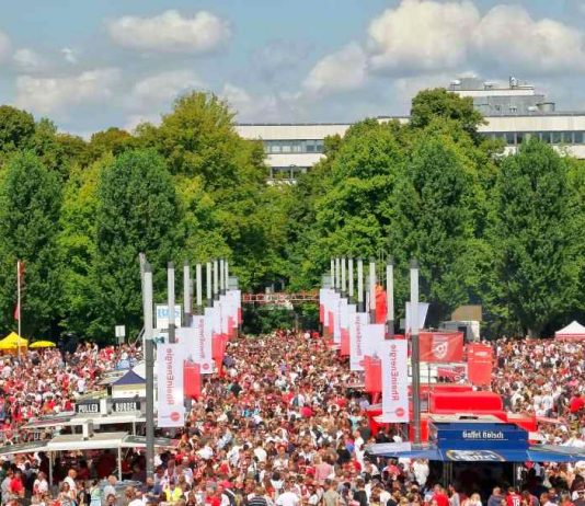 Große Saisoneröffnungsfeier des 1. FC Köln am RheinEngergieSTADION copyright: CityNEWS