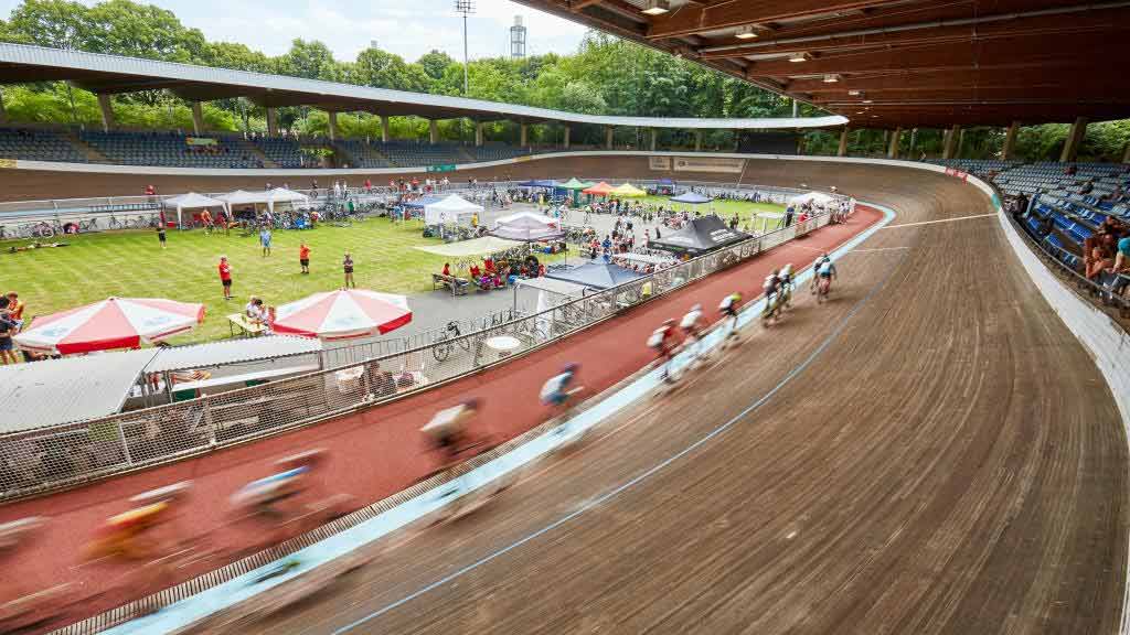 Radstadion Köln – im Geschwindigkeitsrausch - copyright: Kölner Sportstätten GmbH