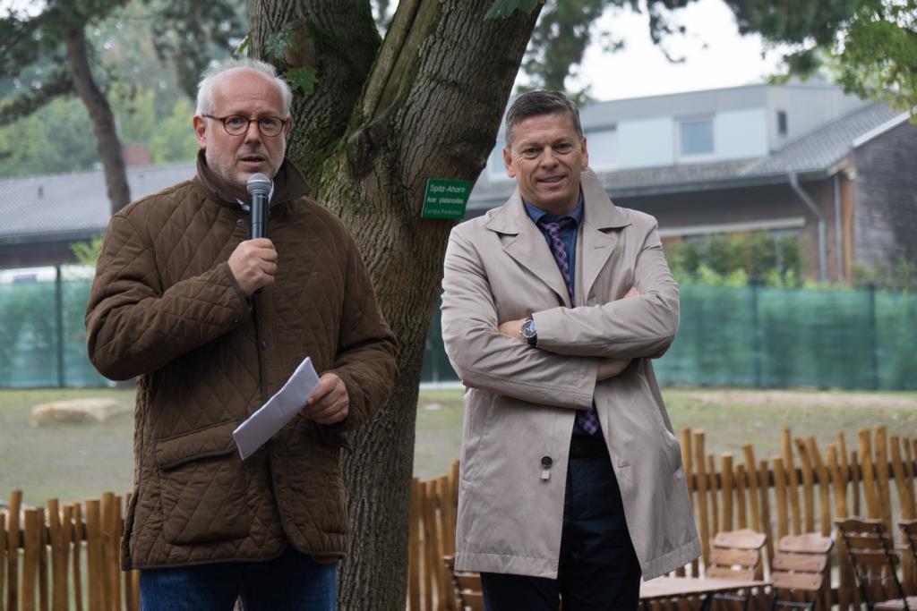 Die Zoovorstände Prof. Theo B. Pagel (links) und Christopher Landsberg (rechts) leiten den Kölner Tierpark und holten das Festival in die Domstadt. copyright: Werner Scheurer