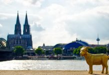 Vom Rheingarten aus hat man die perfekte Sicht auf Kölner Dom, Hohenzollernbrücke, Musical Dome und Fernsehturm. copyright: CityNEWS / Alex Weis