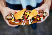 Auf kulinarische Streetfood-Reise bei Mad Dogs: Selbstgemachte Hotdogs im Belgischen Viertel copyright: Mad Dogs / TEOMEDIA