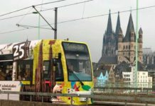 Zum Kölner CSD und Straßenfest mit Bus und Bahn anreisen copyright: Kölner Verkehrs-Betriebe AG / Stephan Anemüller
