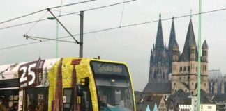 Zum Kölner CSD und Straßenfest mit Bus und Bahn anreisen copyright: Kölner Verkehrs-Betriebe AG / Stephan Anemüller