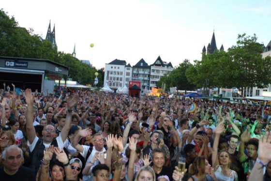 Das Straßenfest in der Kölner Altstadt zieht jedes Jahr unzählige Besucher in die Domstadt. copyright: CityNEWS