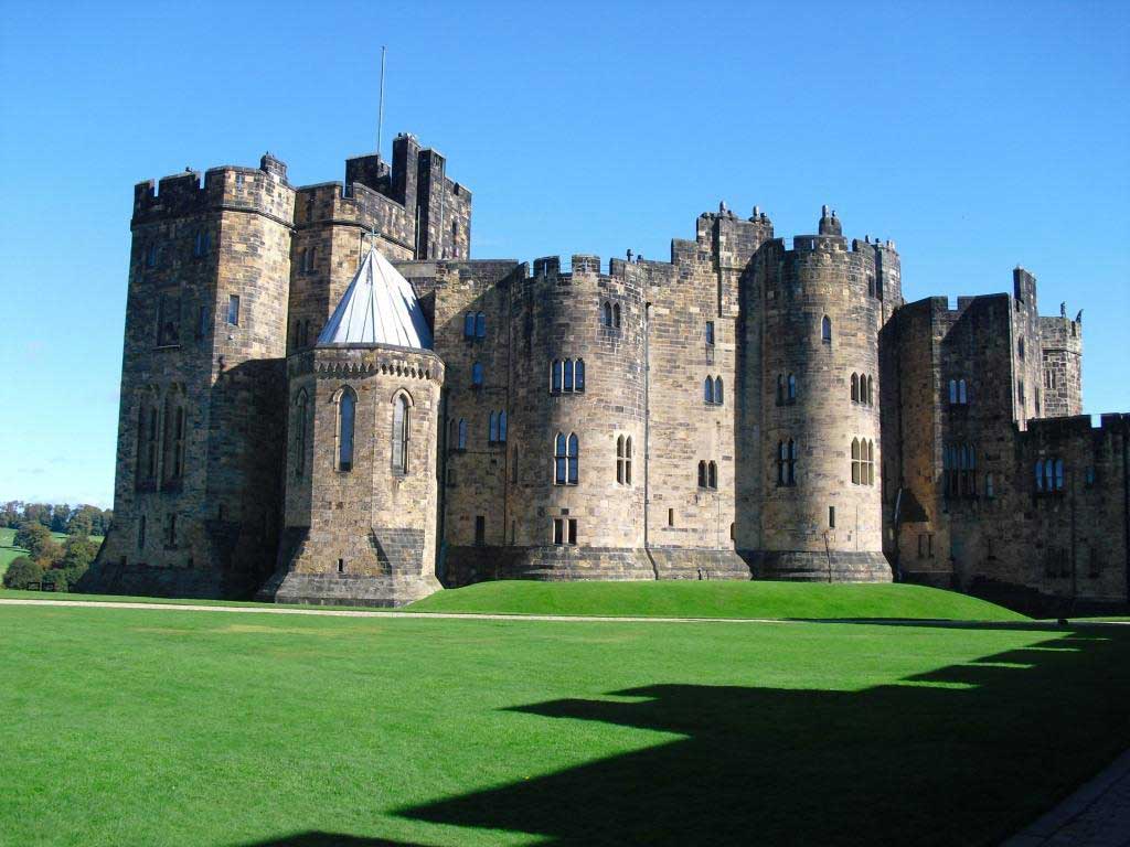 Alnwick Castle copyright: pixabay.com