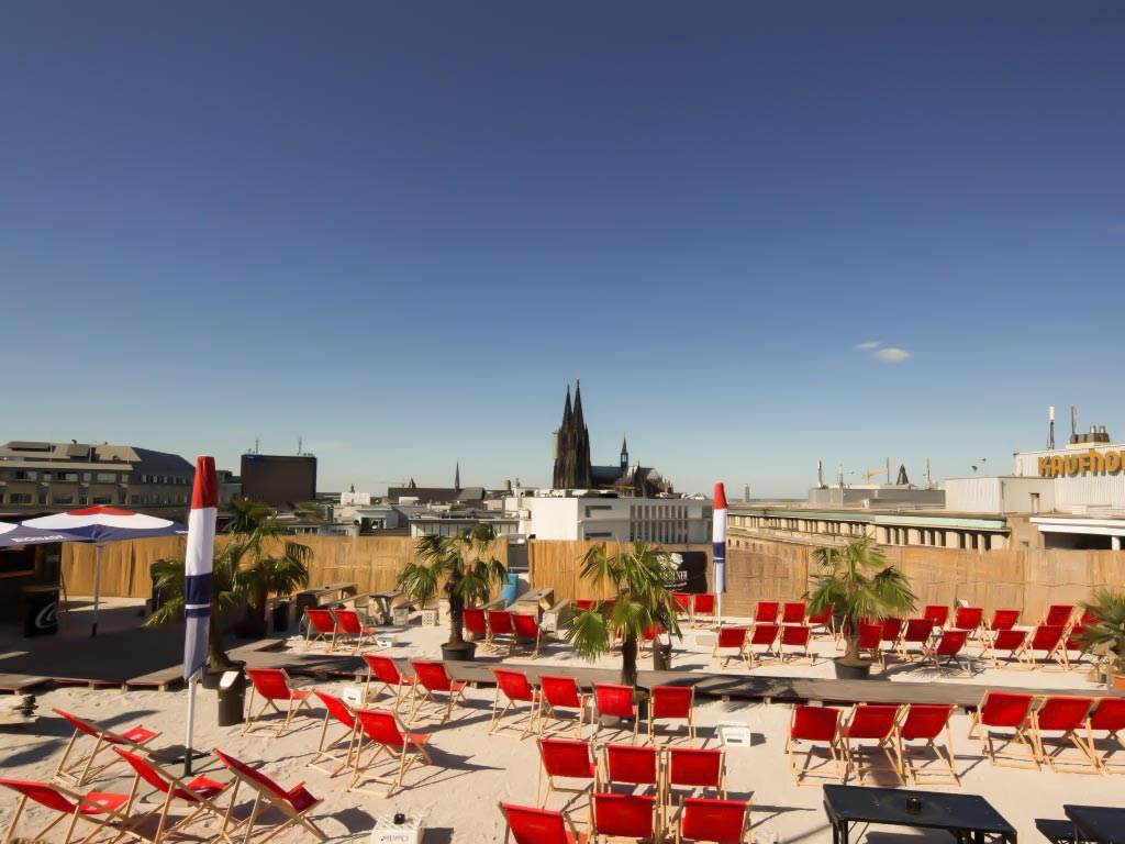 SonnenscheinEtage: Kölns höchste Beachbar eröffnet den Sommer 2019! copyright: CityNEWS / Alex Weis