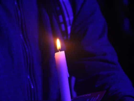 Auch für ruhige Momente ist das CSD-Straßenfest bekannt, wie z.B. bei den Kerzenlichter gegen das Vergessen. copyright: CityNEWS