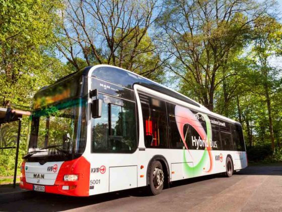 Auf der Ost-West-Achse in Köln sollen drei Expess-Bus-Linien für mehr Kapazität sorgen. - copyright: Christoph Seelbach / Kölner Verkehrs-Betriebe AG