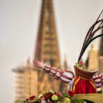 Das Festkomitee Kölner Karneval ist überrascht und irritiert über die Verschiebung des Düsseldorfer Rosenmontagszugs und lehnt dies klar ab.