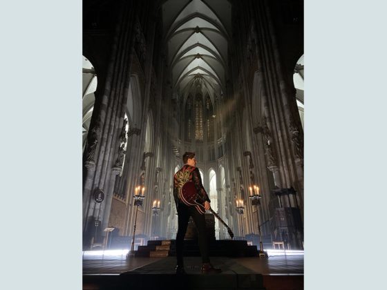 Das Konzert aus der Kölner Kathedrale wird zur bildstarken Inszenierung. - copyright: Hohe Domkirche Köln, Dombauhütte; Foto: Ole Windgassen