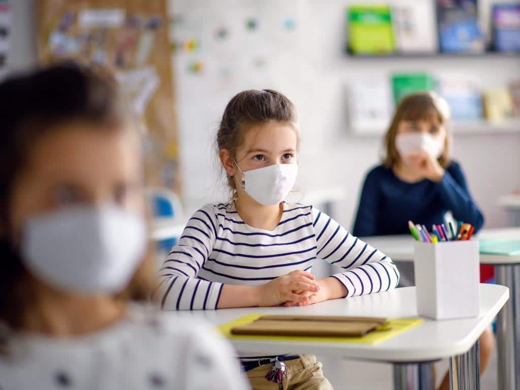 Maskenpflicht an Schulen in NRW kehrt ab 02.12.2021 zurück