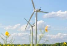 Aktuell betreibt die RheinEnergie mehr als 100 Windkraftanlagen. In den kommenden Jahren investiert das Unternehmen weitere 100 Millionen Euro in Erneuerbare Energien.
