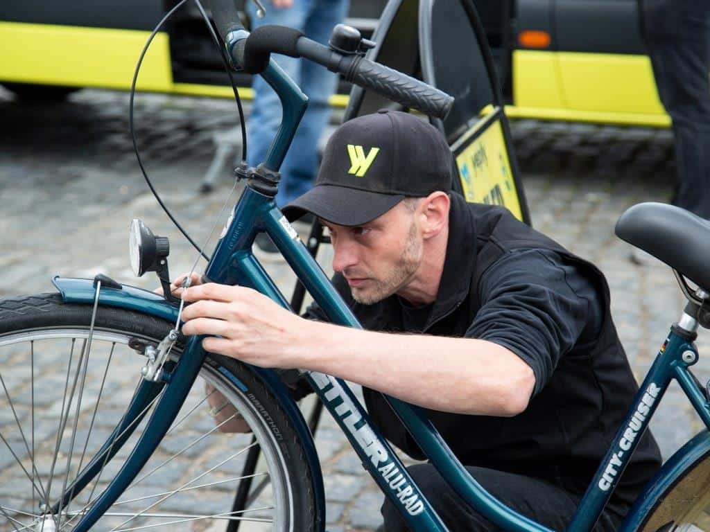Private Sport- sowie Freizeitradler können nun ihr Gefährt beim mobilen Fahrrad-Service von Yeply checken, warten und reparieren lassen.