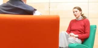 Die Psychoonkologie kann krebskranken Patienten mit psychologisch-therapeutischen Gesprächen unterstützen.