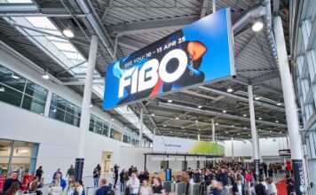 Noch bis 14. April 2024 bringen namhafte Aussteller, Athleten und Fitness-Enthusiasten auf der FIBO 2024 Bewegung in die Kölner Messehallen.